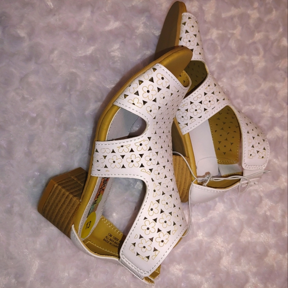 Sandals for girls